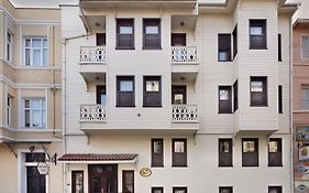 Hotel Sari Konak